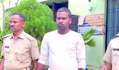 गहरी निंद में सोयी हुई पत्नी और बेटी को कोबरा सांप से कटवा कर पति ने उतरा मौत के घाट