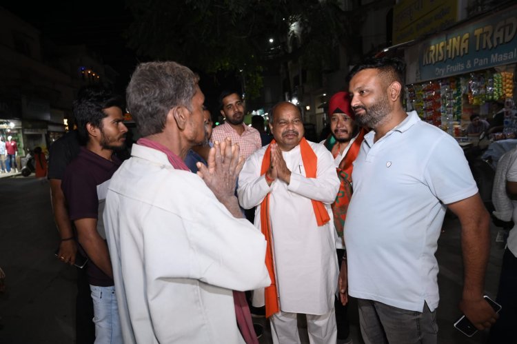 उत्तर विधानसभा क्षेत्र में विकास के लिए बीजेपी को जिताना जरूरीः पुरंदर - शंकर नगर इलाके में दौरा और जनसंपर्क अभियान