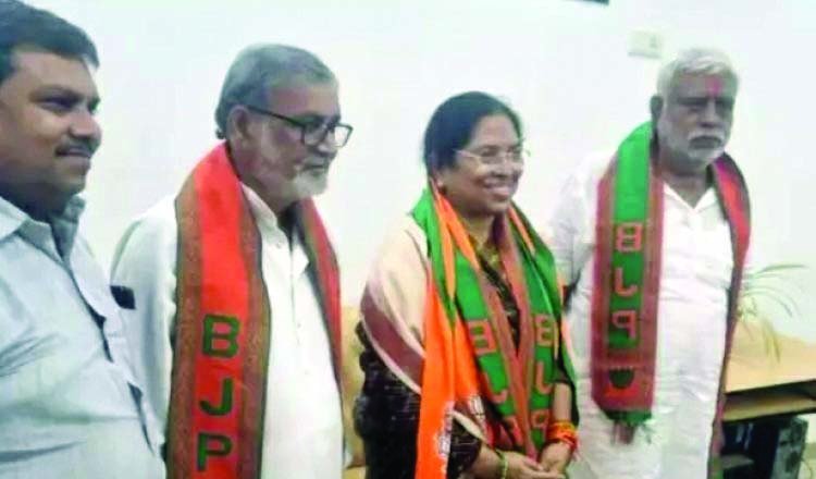 कांग्रेस पार्टी को एक और झटका, भाजपा में शामिल हुई तुलसी साहू