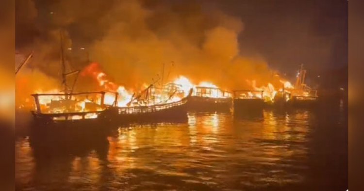विशाखापट्टनम के बंदरगाह में भीषण आग, 40 नौकाएं जलकर खाक