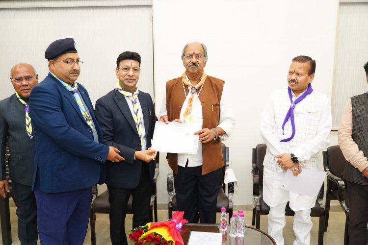 भारत स्काउट एंड गाइड ने शिक्षा मंत्री बृजमोहन अग्रवाल का सम्मान किया
