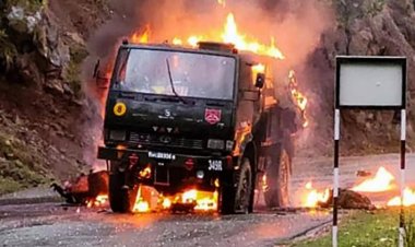 देश-विदेश  40 घंटे के मुठभेड़ में सुरक्षाबलों ने तीन आतंकियों को किया ढेर