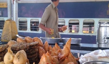 जरूरी खबर: यात्रीगण कृपया ध्यान दें, 28 मई से रेलवे स्टेशनों पर खानपान आदि की चीजें का करना पड़ेगा ऑनलाइन पेमेंट, नकद नहीं