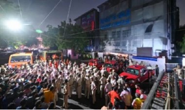 कोचिंग सेंटर के बेसमेंट में पानी भरने से 3 बच्चों की मौत