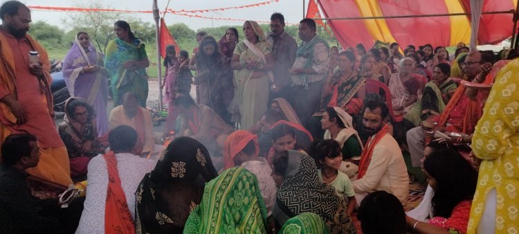 ओम नगर विकास समिति के तत्वाधान में श्री राम कॉलोनी में ओंकारेश्वर शिव मंदिर स्थापना प्राण प्रतिष्ठा हवन पूजन रुद्राभिषेक एवं भण्डारा का कार्यक्रम सम्पन्न