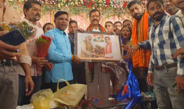 ग्रामीण विधायक श्री मोतीलाल साहू जी का जन्मदिन कार्यक्रम  वीआईपी रोड स्थित श्री रामस्वरूप निरजंन दास सभा भवन में धूमधाम से मनाया गया