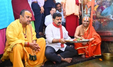 डिप्टी सीएम शर्मा ने अमरकंटक में नर्मदा मैय्या और जलेश्वर महादेव मंदिर में की पूजा-अर्चना