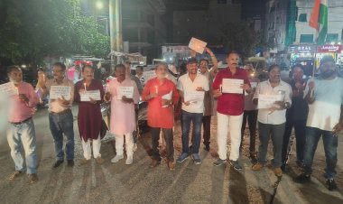 बंग्लादेशी हिंदुओ पर अत्यचार के विरोध में प्रदर्शन