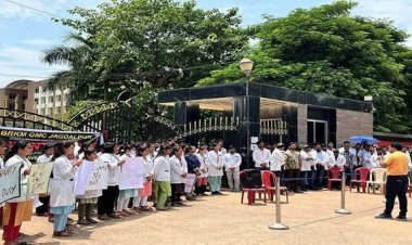 छत्तीसगढ़ में डॉक्टरों की हड़ताल: रायपुर, जगदलपुर, कोरबा व जीपीएम में प्रदर्शन