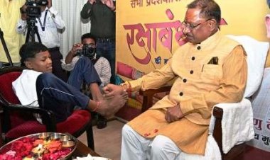 हाथ नहीं, पैरों से मुख्यमंत्री साय को वर्षा ने बांधी राखी