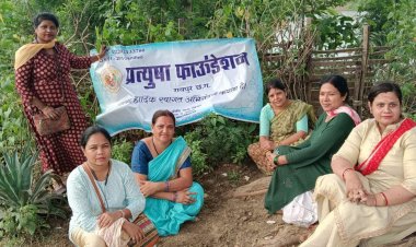 *शहर के मुक्तिधाम में महिलाओ ने किया पौधा रोपण **