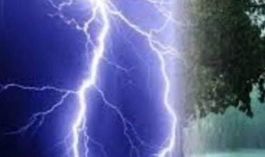 आसमानी बिजली गिरने से 5 स्कूली बच्चे सहित 8 लोगों की मौत