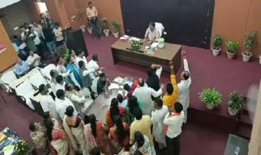 रायपुर नगर निगम की सामान्य सभा में हंगामा, अवैध दुकानों पर बवाल