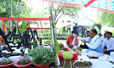 मुख्यमंत्री ने विजयदशमी पर किया शस्त्र पूजन