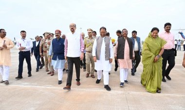 अंबिकापुर पहुंचे राज्यपाल और मुख्यमंत्री, जनप्रतिनिधियों ने किया स्वागत