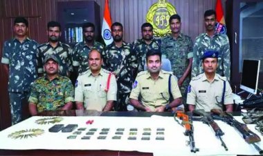 जंगल में नक्सलियों के छिपाए हथियारों का जखीरा बरामद