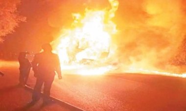 तेल के ट्रक में लगी भीषण आग