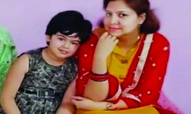 हेड कांस्टेबल की पत्नी एवं बेटी की हत्या मामले में बड़ा खुलासा, आरोपियों के संपर्क में था एक आरक्षक, SP ने किया बर्खास्त