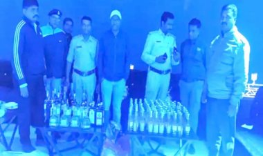 रायपुर  इस फार्म हाउस में आबकारी विभाग ने मारा छापा, अवैध शराब के साथ 4 पकड़े गए
