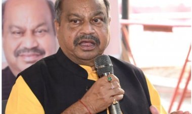 केंद्रीय गृह मंत्री अमित शाह को विधायक पुरंदर मिश्रा ने दिया अनूठा गिफ्ट, बोले आप सशक्त राष्ट्र के शिल्पकार तो शाह मुस्कुरा दिए, तस्वीर देखकर मंत्री, विधायक रह गए दंग