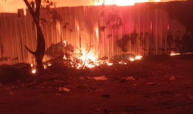 नगर निगम के कचरा डंपिंग यार्ड में लगी भीषण आग