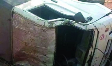 स्कूली बच्चों से भरी वाहन पलटने से एक बच्चे की मौत, चार घायल, एक गंभीर