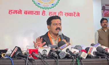 पत्रकार मुकेश चंद्राकर हत्याकांड की जांच 4 हफ्ते में पूरी कर चालान पेश कर स्पीड ट्रायल करवाया जाएगा-उपमुख्यमंत्री श्री शर्मा