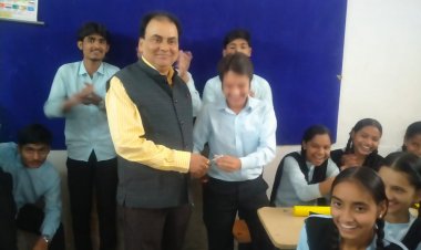 " शाला एवं महाविद्यालय के बीच सकरात्मक संबंधों हेतु पोषक शाला अभियान एक सार्थक पहल है "