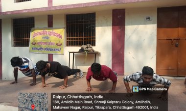 " अच्छे व्यक्तित्व के विकास के लिए खेल आवशयक  अंग है "