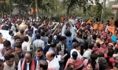 रामविचार नेताम को 500 महिलाओं ने घेरा, जानें क्या है मामला...