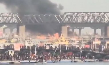 महाकुंभ मेले के सेक्टर 19 में लगी भीषण आग, मची अफरातफरी...