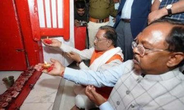 मुख्यमंत्री साय ने मां महामाया के दर्शन कर प्रदेशवासियों की सुख-समृद्धि और खुशहाली की कामना की