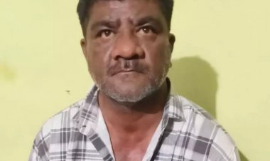 रायपुर  ऑटो पार्ट्स दुकान में सट्टे खिलाने वाला संचालक गिरफ्तार