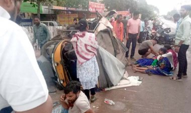 ऑटो और तेज रफ्तार कर में टक्कर, 8 सफाई कर्मी महिलाएं और चालक हुए घायल, 4 गंभीर