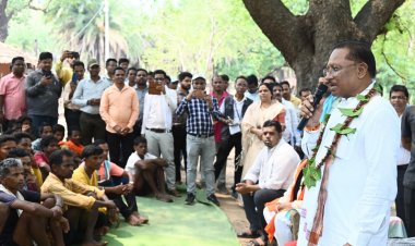 मुख्यमंत्री श्री विष्णु देव साय पहुंचे दंतेवाड़ा जिले के ग्राम मुलेर : छत्तीसगढ़ के अंतिम छोर पर पहुंचा सुशासन तिहार