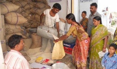 राशन दुकान संचालक पर हुई FIR