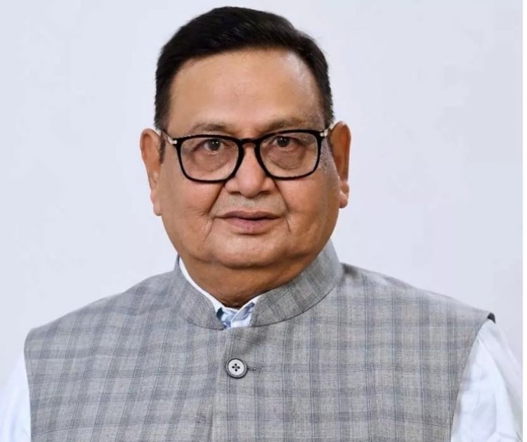 रायपुर प्रदेश कांग्रेस कमेटी के कोषाध्यक्ष सहित तीन लोगों के खिलाफ गैरजमानती वारंट जारी