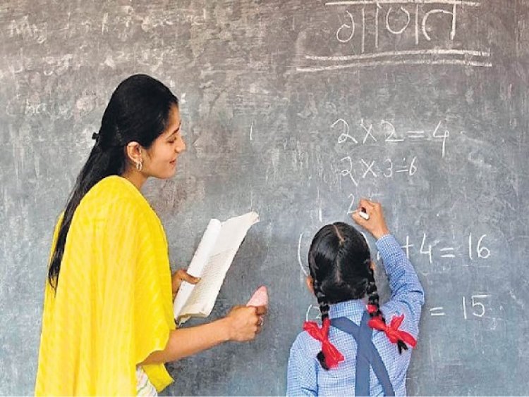 13 हजार अतिशेष शिक्षकों के ट्रांसफर की तैयारी तेज, मुख्यमंत्री खुद संभाल रहे कमान