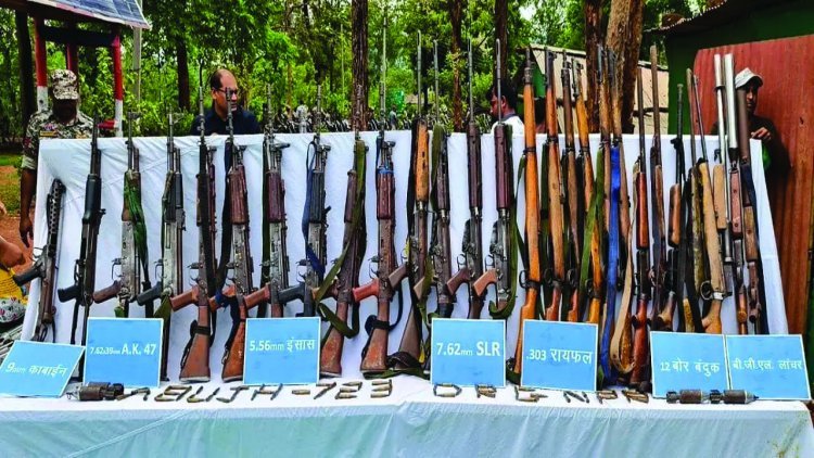 नक्सलियों के कब्जे से कुल 29 हथियार बरामद