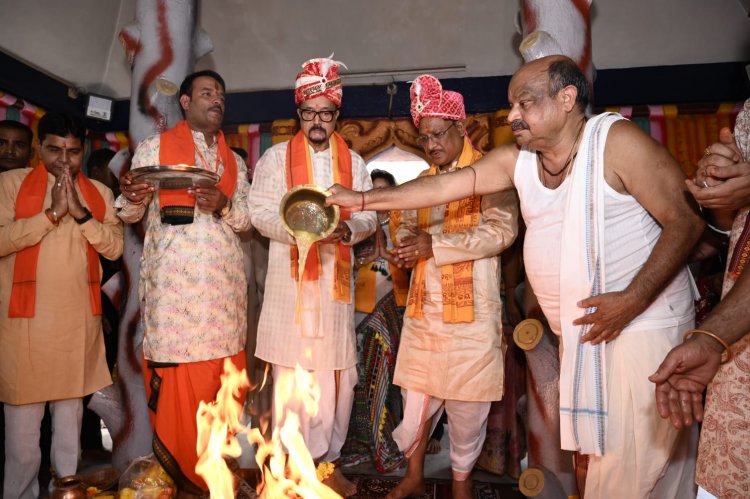 गायत्री नगर में निकली भव्य रथ यात्रा, महामहिम राज्यपाल एवं मुख्यमंत्री ने निभाई ऐतिहासिक परंपरा