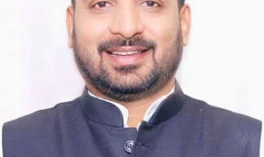 छत्तीसगढ फुटबॉल चैंपियंस लीग प्रतियोगिता 3 अक्टूबर से...  प्रदेश के 10 शहरों के नाम से बनेगी फ्रेंचाइज टीमें, नीलामी के आधार पर होगा खिलाड़ियों का टीमों में चयन