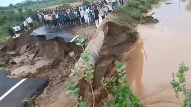 राजस्थान में उद्घाटन से पहले ही बह गई नई बनी सड़क, 6 महीने पहले हुई थी तैयार