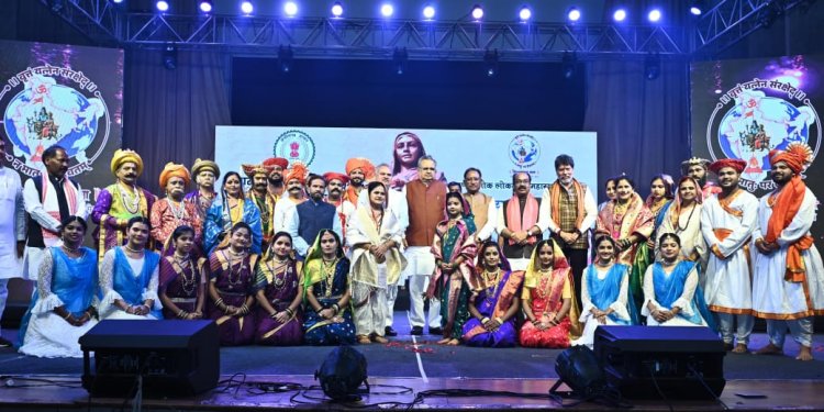 पुण्यश्लोक लोकमाता महारानी अहिल्याबाई होलकर की जीवनी पर आधारित नाट्य मंचन समारोह में शामिल हुए मुख्यमंत्री श्री विष्णु देव साय