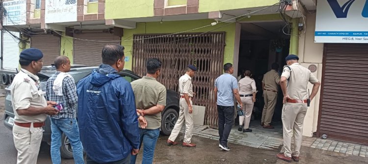 रायपुर पुलिस की बड़ी कार्रवाई: 100 सदस्यीय टीम का छापा, 1 गिरफ्तार, 20 पर कार्रवाई