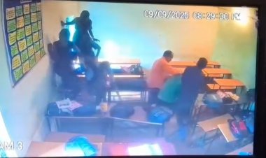 छात्रों के सामने भिड़े दो शिक्षक, CCTV फुटेज आया सामने...