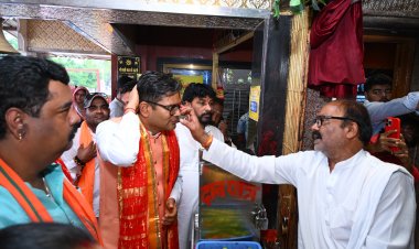 वित्त मंत्री श्री ओ.पी. चौधरी ने महाकाली मंदिर में की पूजा-अर्चना    श्रद्धालुओं के बस को डोंगरगढ़ दर्शन के लिए किया रवाना