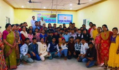 दिव्यरूपेण कन्याओं का कन्या पूजन डॉ वर्णिका शर्मा  “दिव्यरूपेण गरबा” — दिव्यांग बच्चों संग गरबा का अनूठा उत्सव