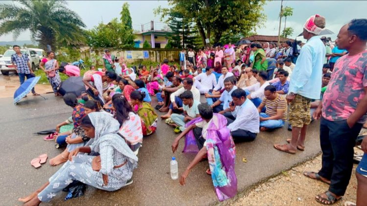जुर्रुडांड घटना में मृतकों क़े परिवारजनो को 50-50 लाख मुआवजा दे सरकार : यू. डी. मिंज “ हादसे पर सरकार की अनदेखी, कांग्रेस नेताओं को गिरफ्तारी भाजपा की तानाशाही का प्रमाण” कुनकुरी।
