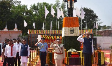 पुलिस स्मृति दिवस परेड में हुए शामिल राज्यपाल और मुख्यमंत्री