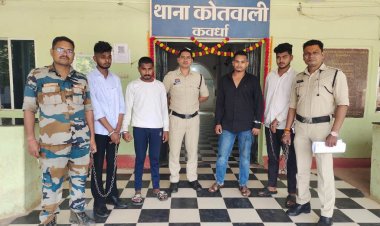 सड़क पर पटाखे फोड़कर शान दिखाना पड़ा भारी: 4 गिरफ्तार, बाकी की तलाश जारी